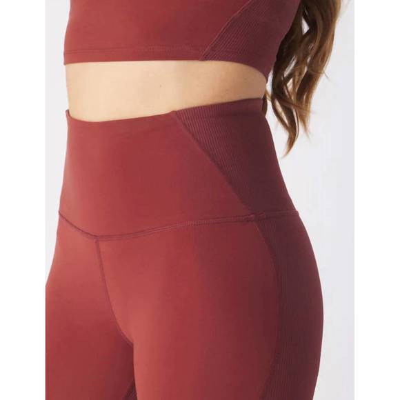 NEW GLYDER tone up leggings in cabernet - Picture 2 of 2